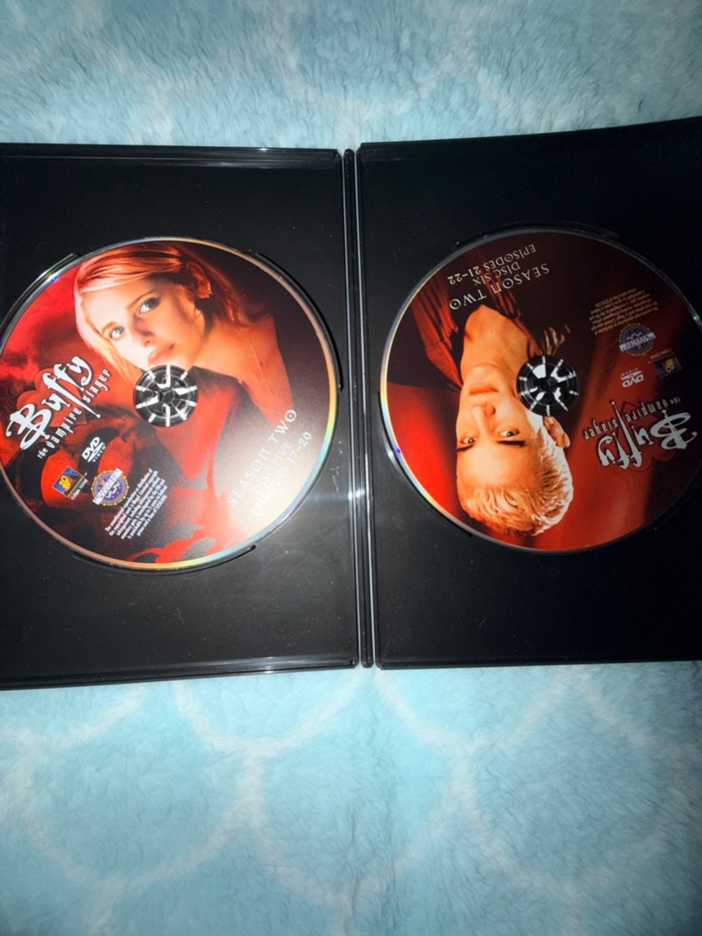 ๐ฉธ Buffy the Vampire Slayer Season 2 DVD Set 6 Disc Collection ๐งโโ๏ธ - Picture 6 of 6